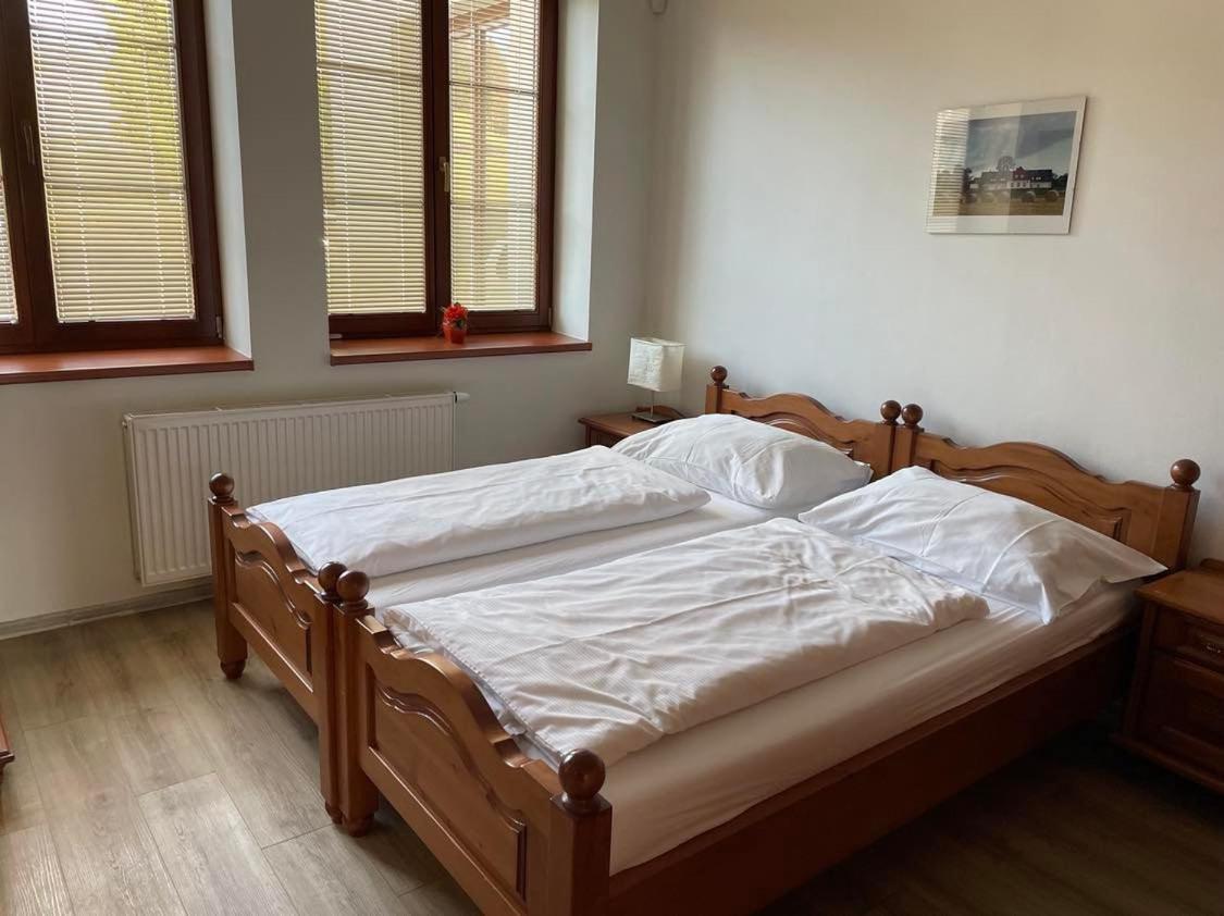 Apartman Pod Dratnikem Svratka Exterior photo